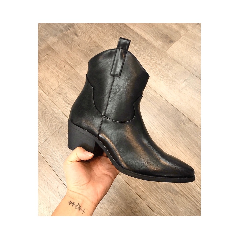 Black boots